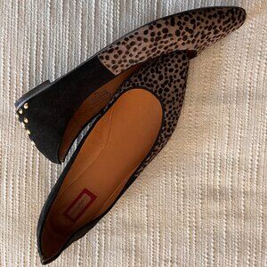 FUNKY BEAUTIFUL suede pointed toe FLATS by Halogen